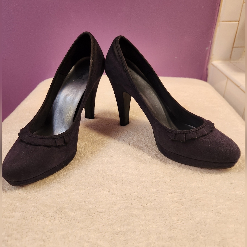 Fioni Dark Blue Suede High Heels